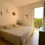 Mini-villa A 5 Minutes De La De Santa Giulia Villa *