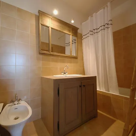 Mini-villa A 5 Minutes De La De Santa Giulia Villa *